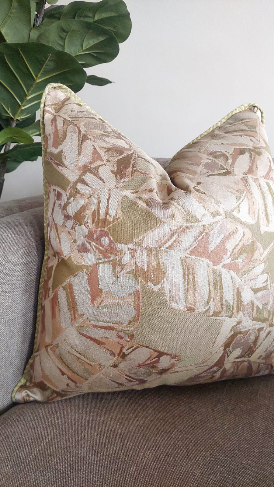 Green Leaf Cushion