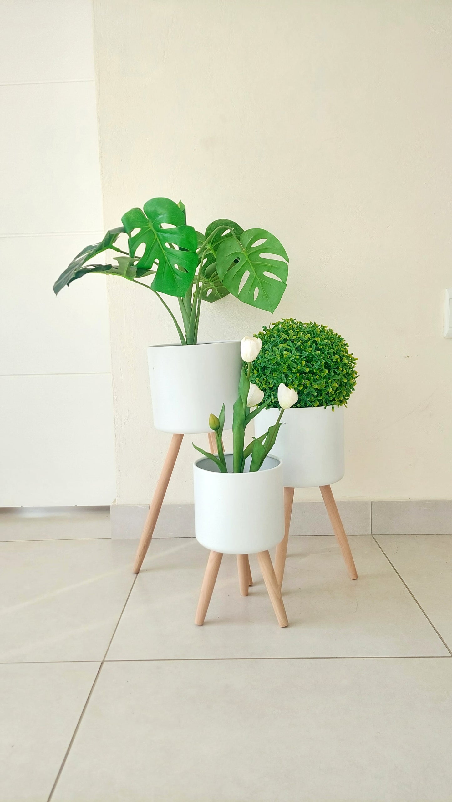 Simple Three-Leg Planter Set