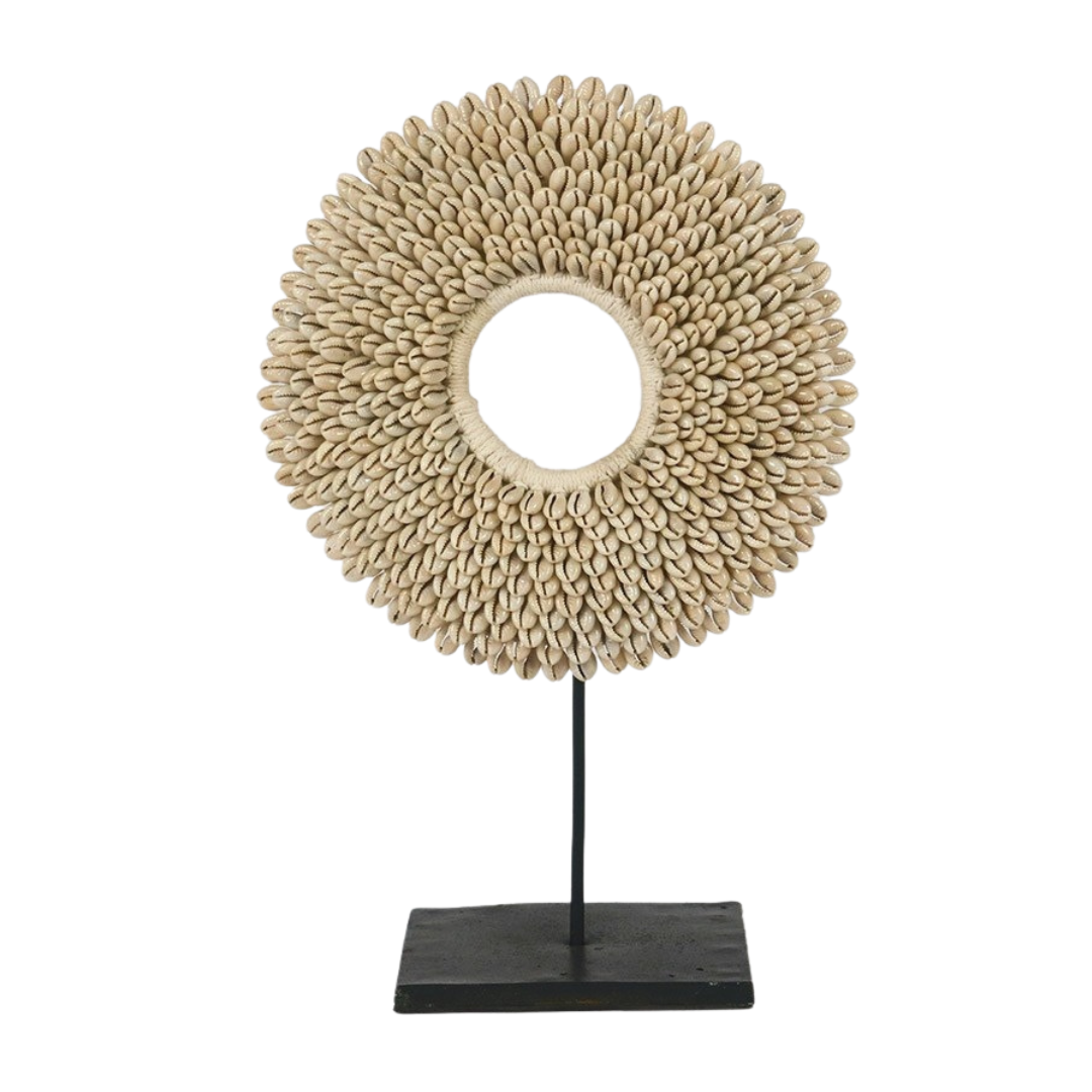 Necklace Cowrey on Stand