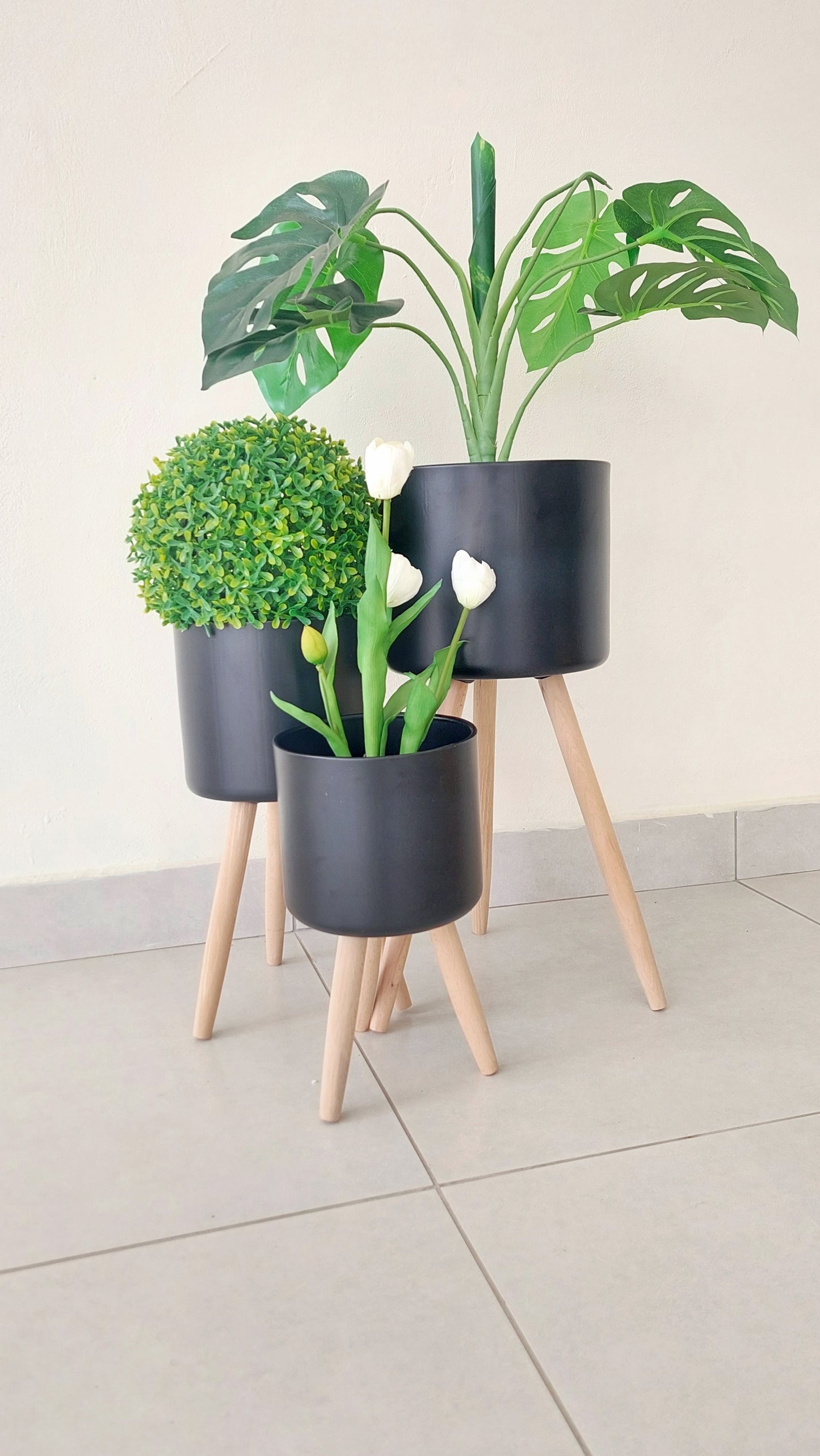 Simple Three-Leg Planter Set